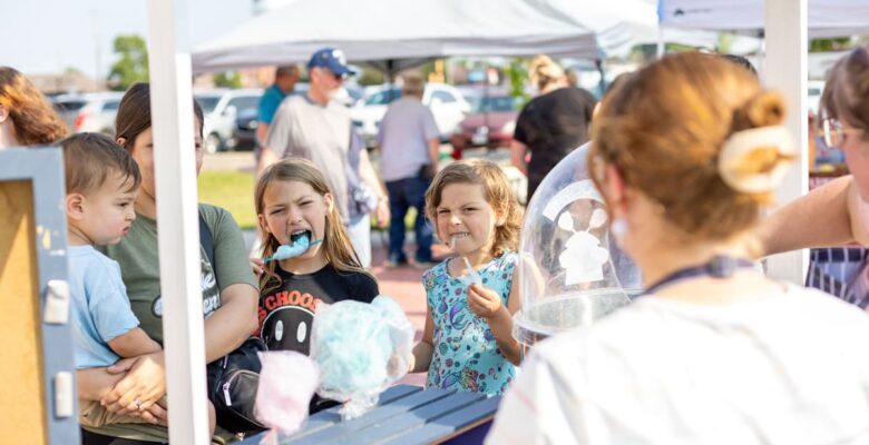 24151_Newton_BROLL_Shoot-50